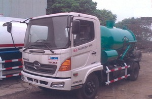 Xe tải Hino FC hút chất thải 5 khối