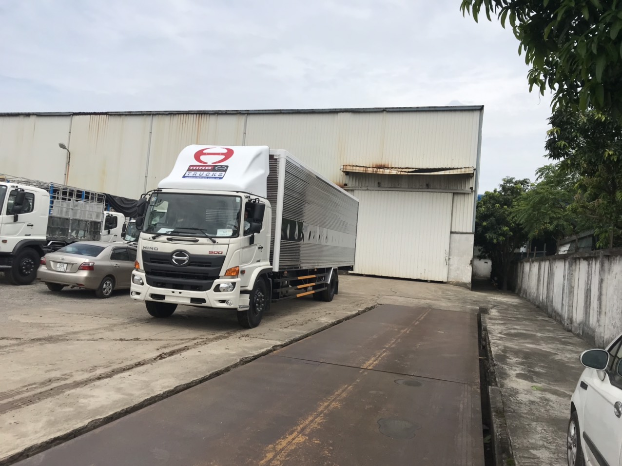 Xe tải Hino 8 tấn|bán xe tải hino 8 tấn|giá xe tải hino 8 tấn