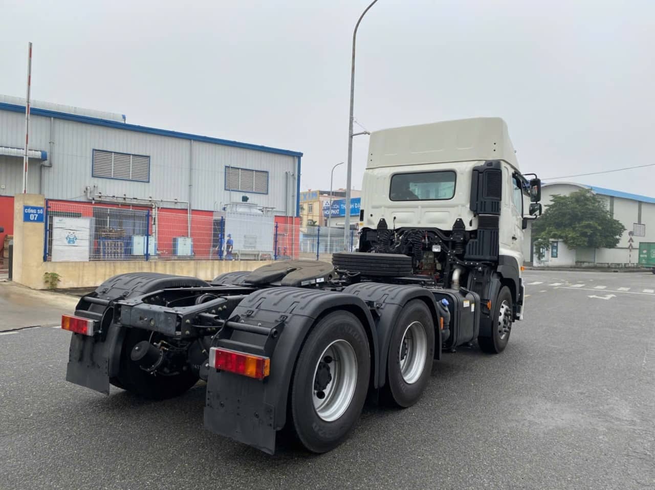 đầu kéo xe tải hino nhật giá dẻ 1