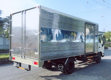 hình ảnh xe tải hino 3 tấn thùng kín