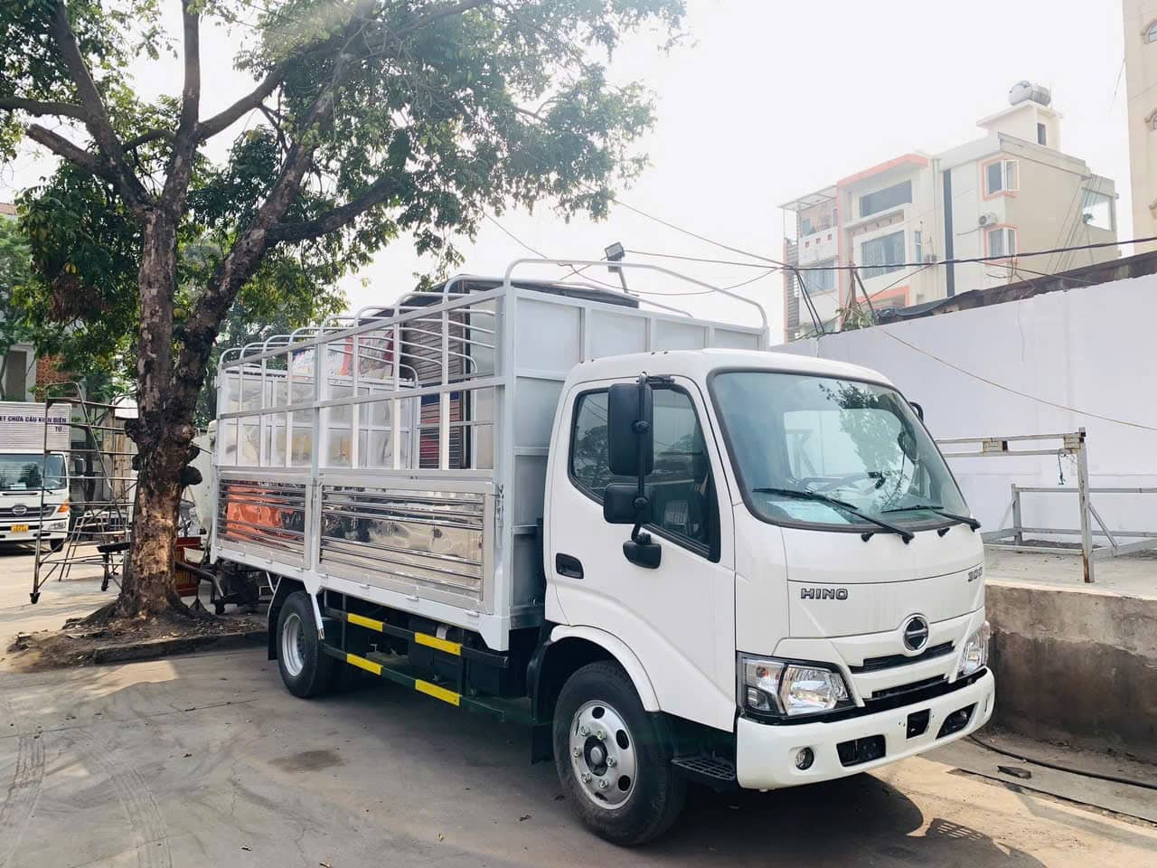 hino 5 tấn thùng mui bạt 02 lớp