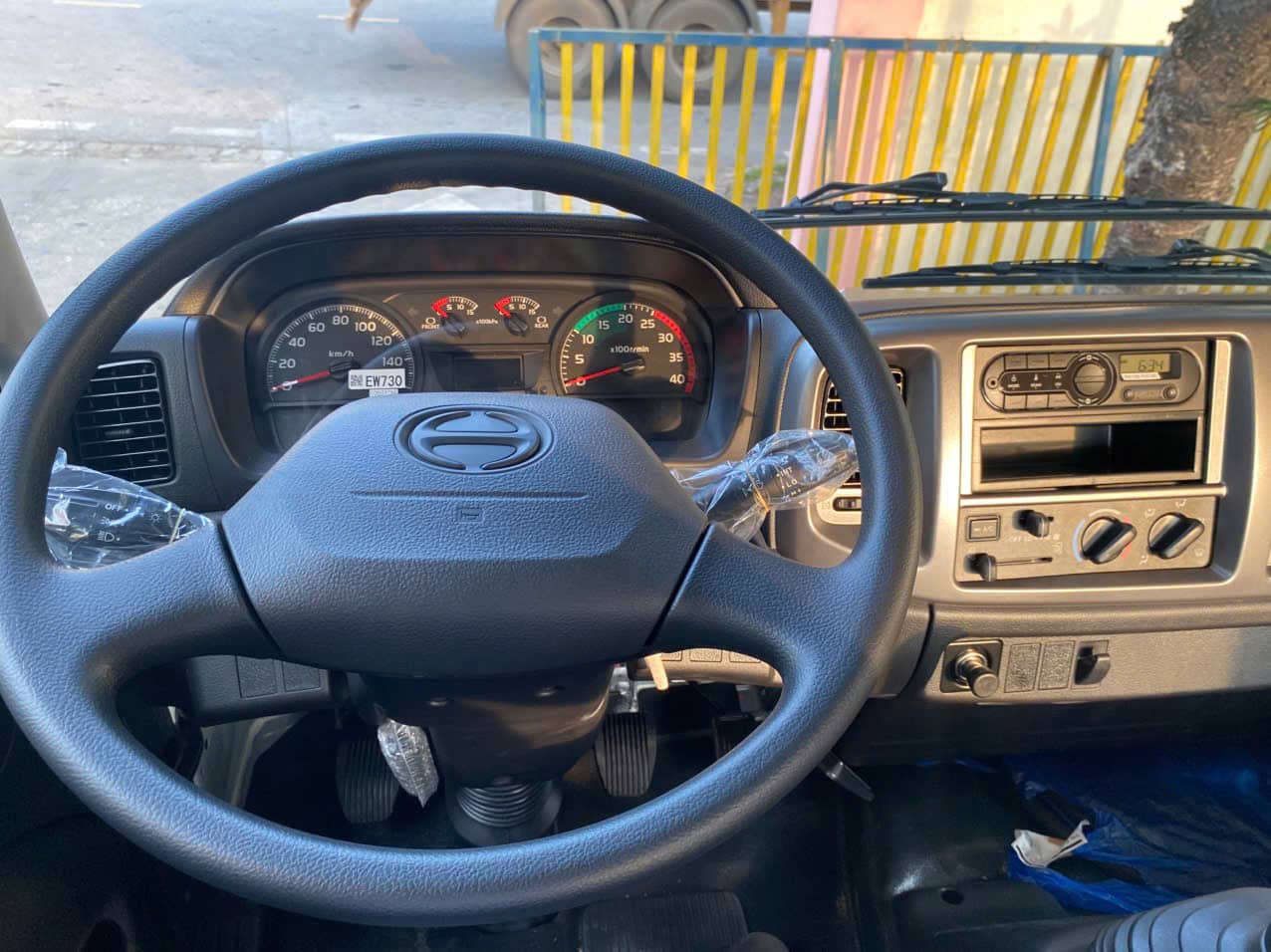 vô lăng xe hino 10m