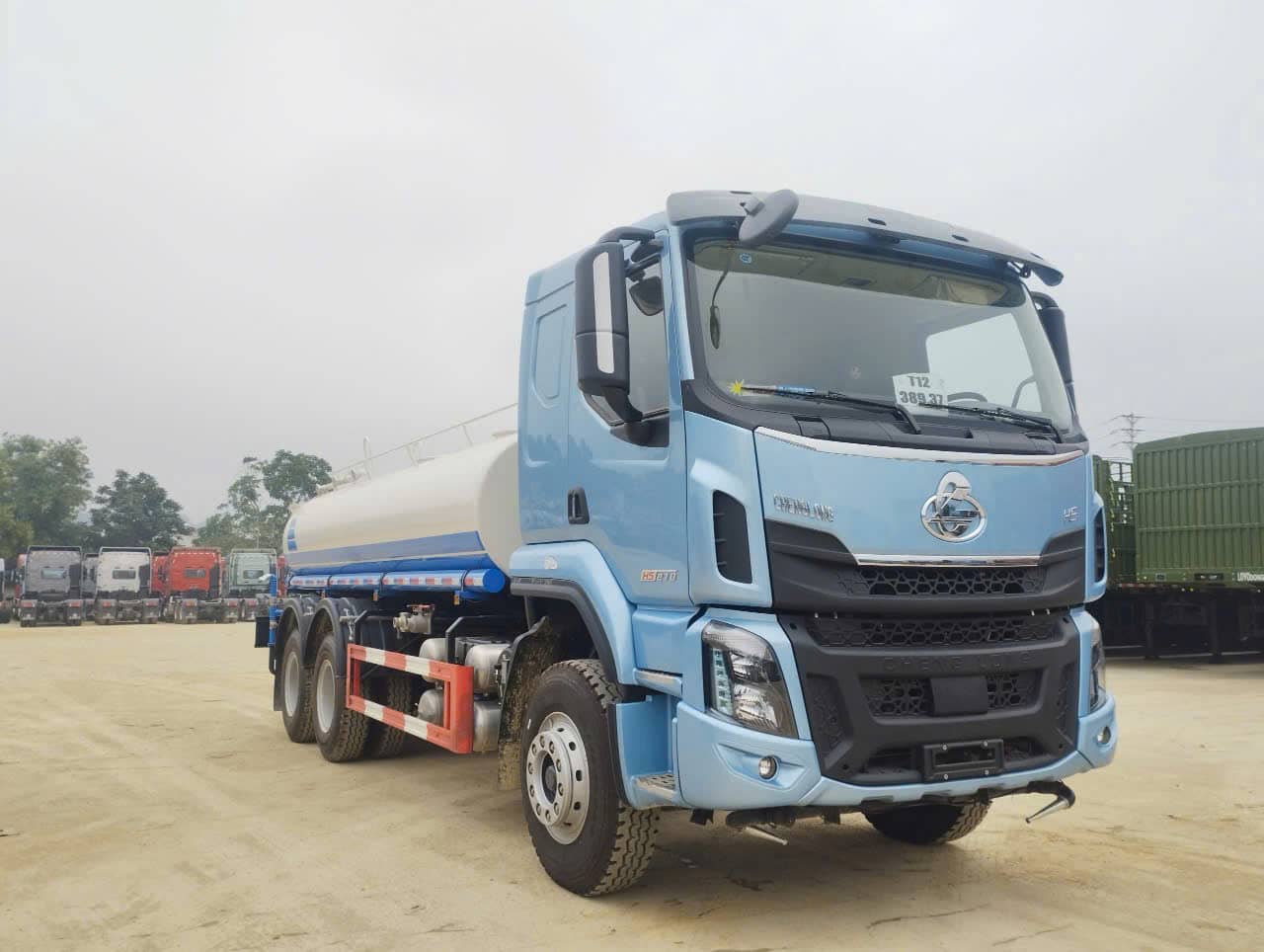 Xe Bồn Xitec Phun Nước Rửa Đường thông số và giá bán