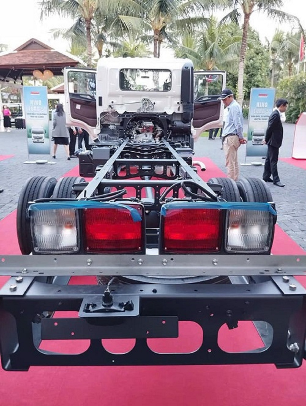 khung sườn xe tải hino fc