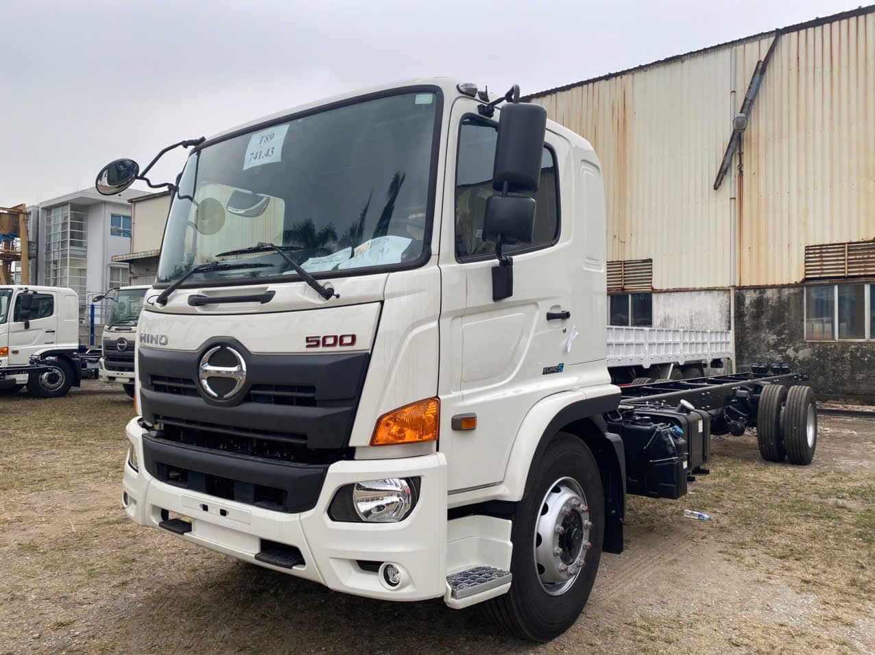 hino nâng tải thùng dài 10m