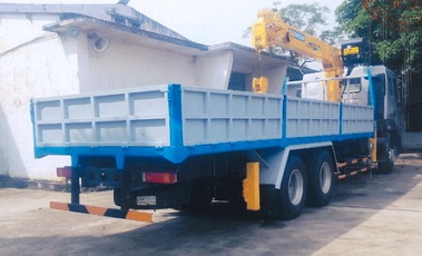 xe chenglong hải âu gắn cẩu soosan 7 tấn