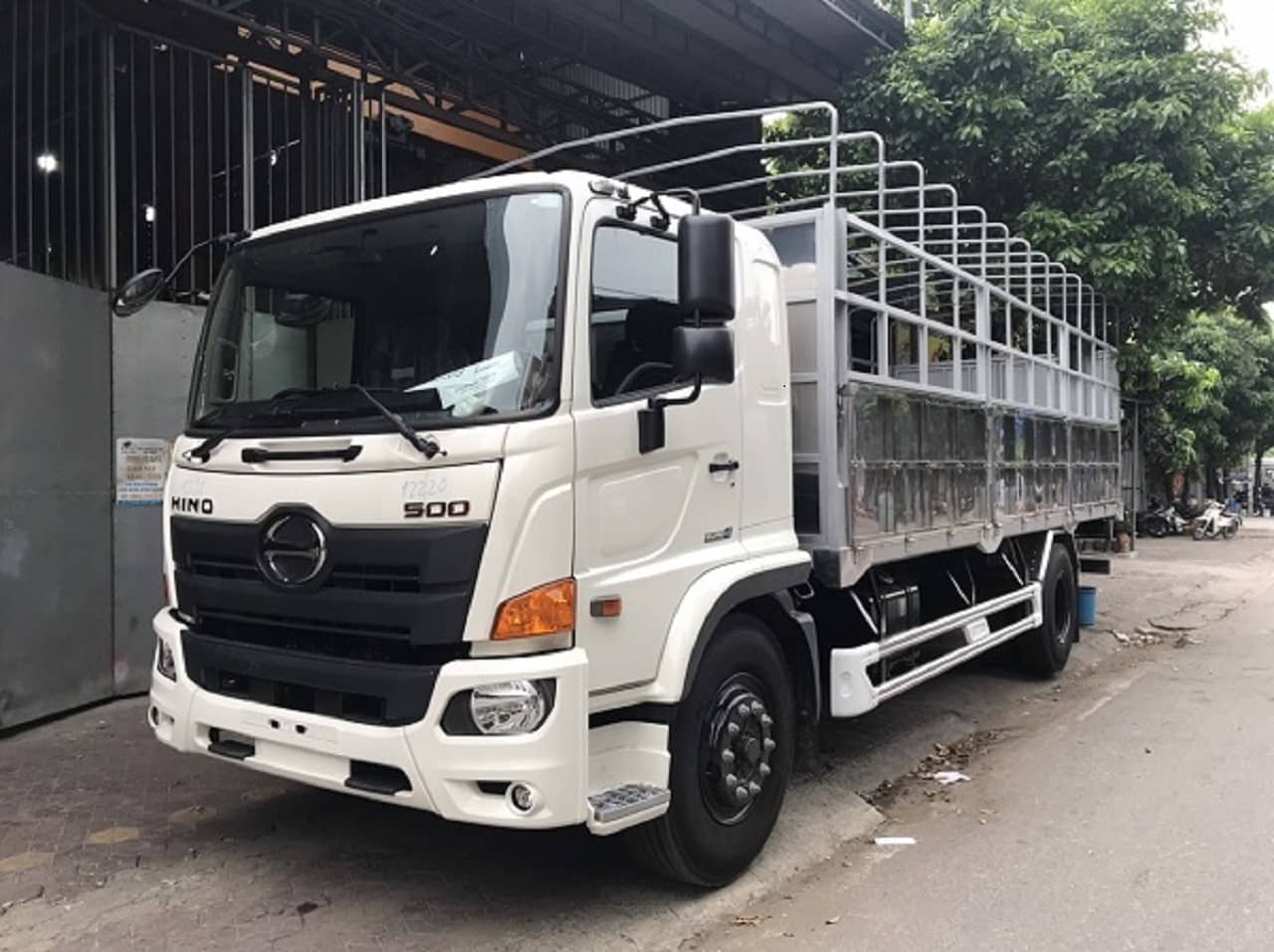 Xe Tải Hino 8 tấn FG8JT7A thùng dài 8,9m