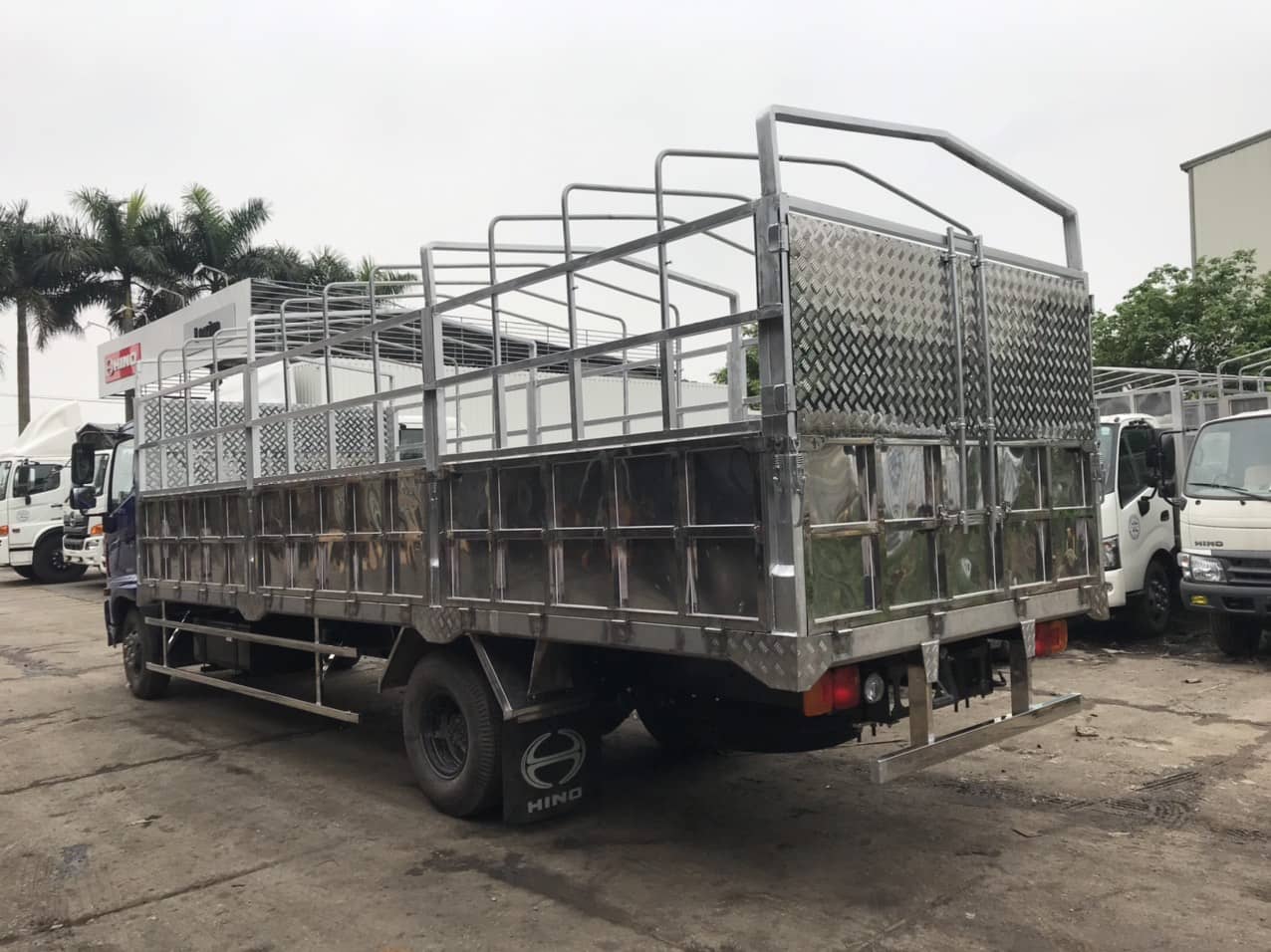xe tải hino fc 6 tấn mui bạt 1