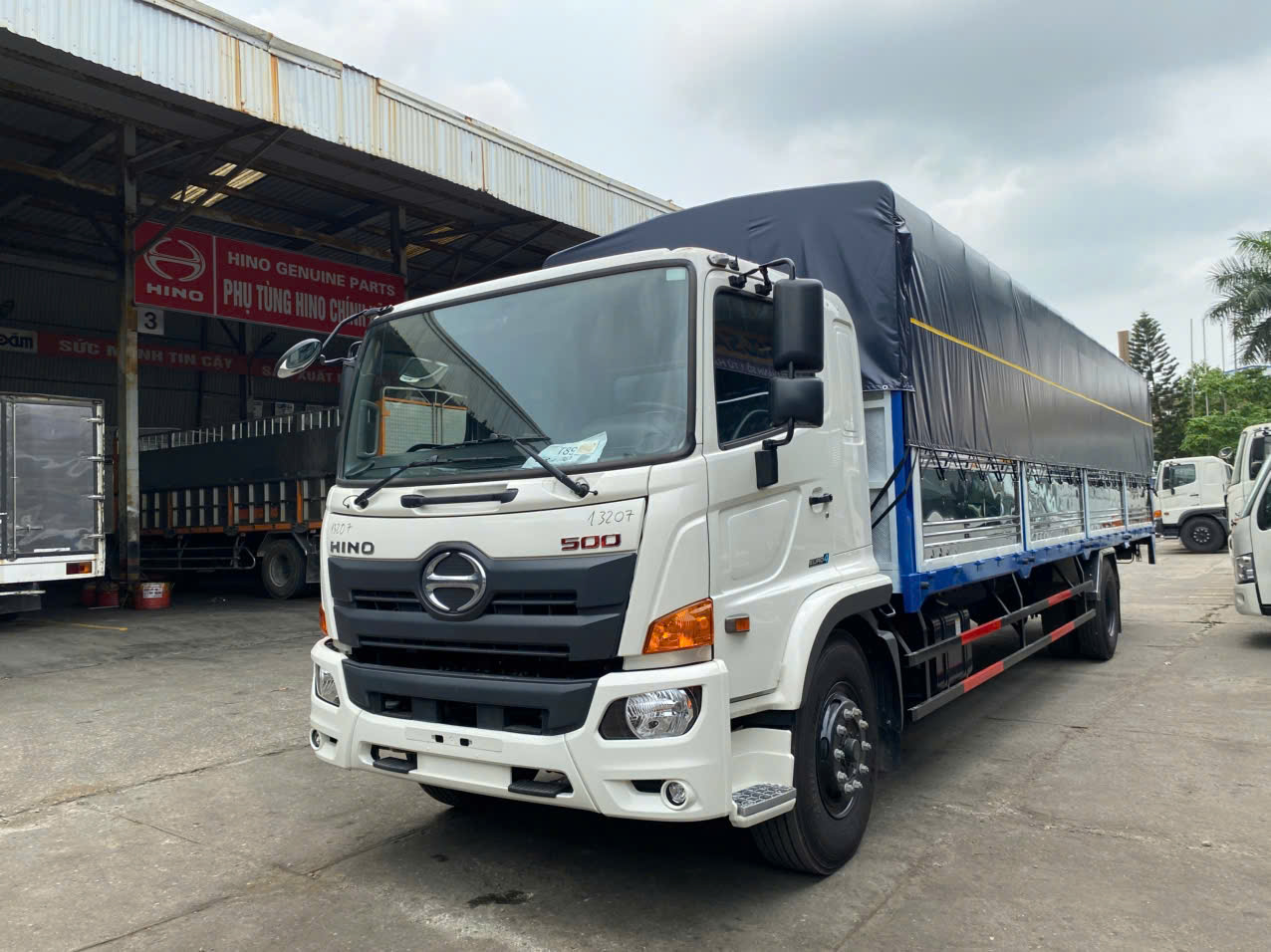 xe tải hino 8 tấn fg mui bạt