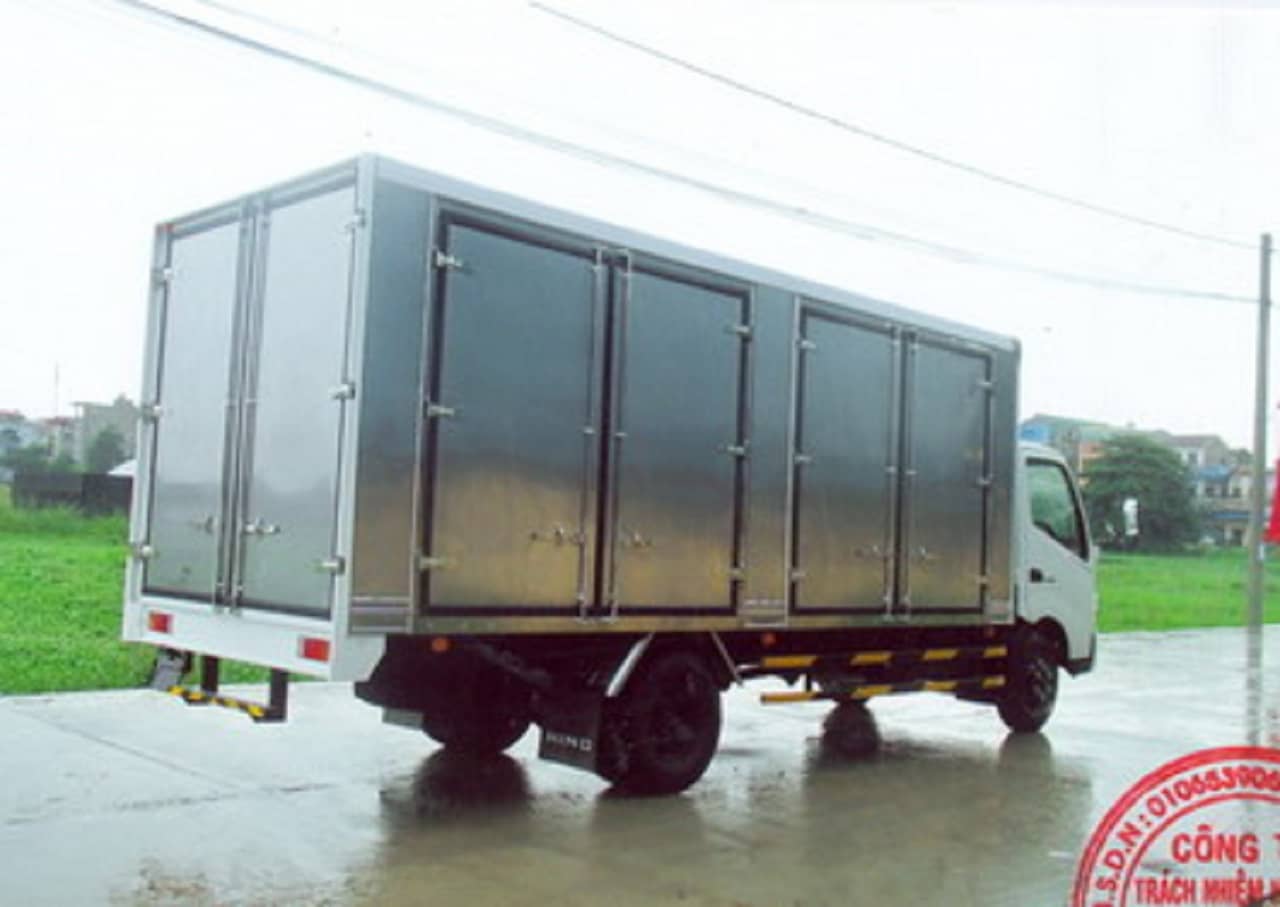 xe hino xzu730 thùng kín 4 cánh-5