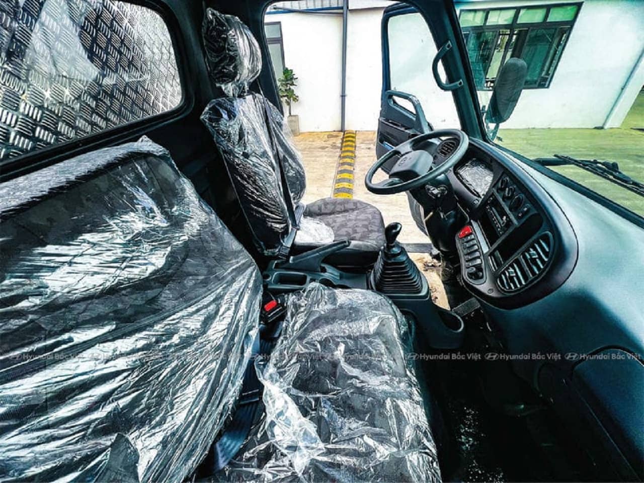 nội thất xe tải hyundai 7 tấn w11