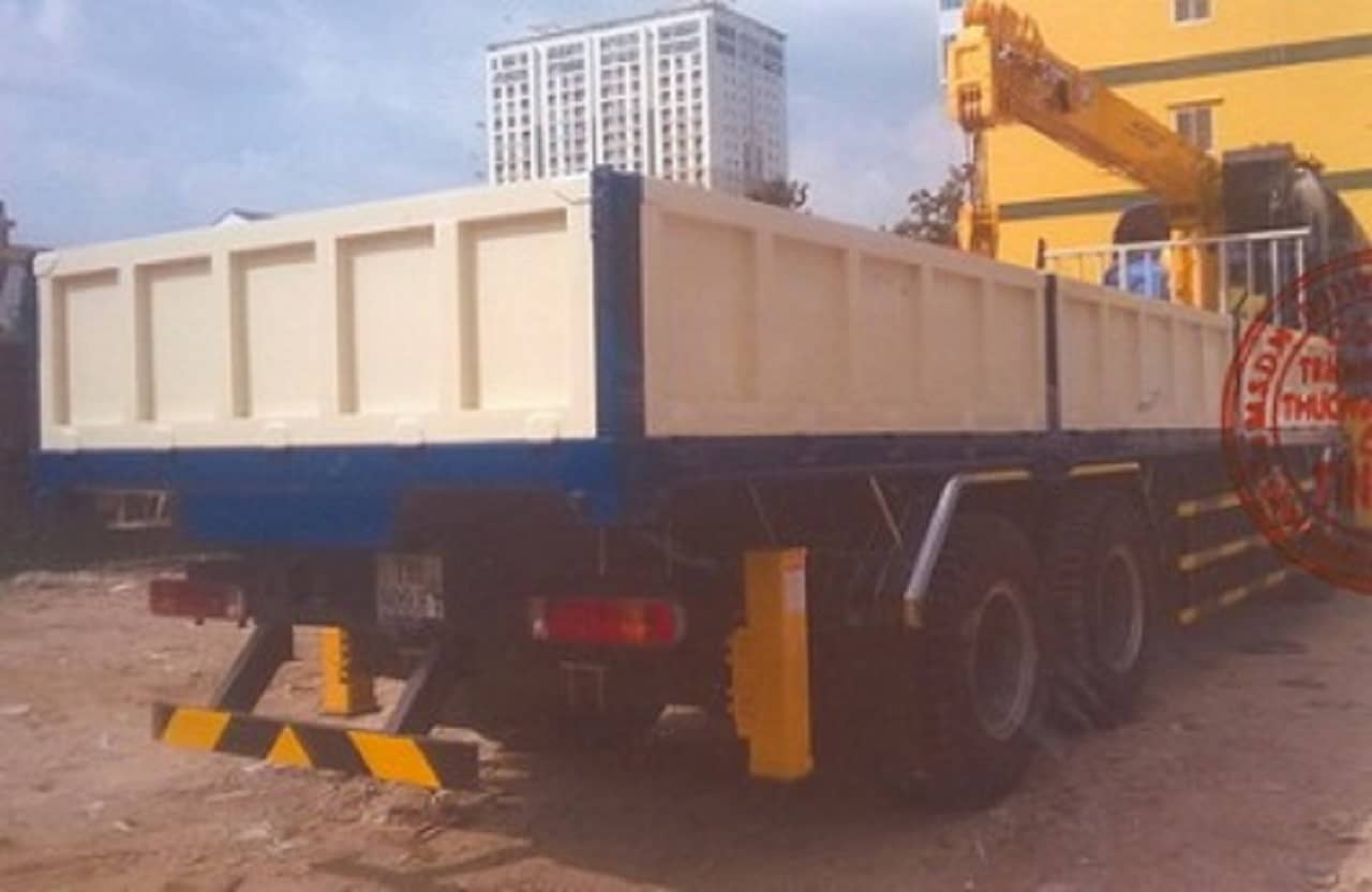 xe tải thaco c300b gắn cẩu soosan 7 tấn